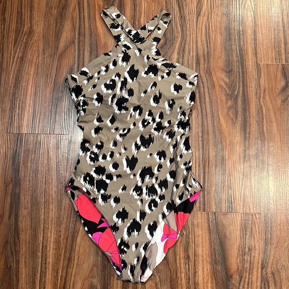 NWOT Trina Turk Lynx Reversible High Neck One Piece - Picture 12 of 16